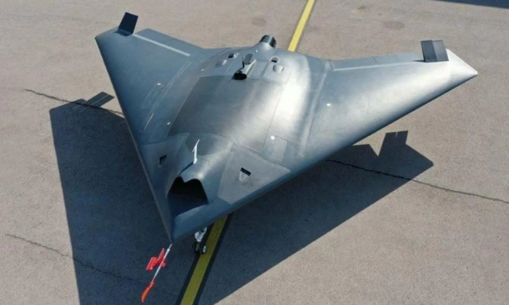 Παρθενική πτήση για το τουρκικό UCAV ANKA-3-Εμείς μιλάμε και οι Τούρκοι γίνονται "αστακοί" από όπλα